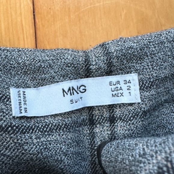 Mango Suite - Trouser - Perfect condition - Picture 4 of 12